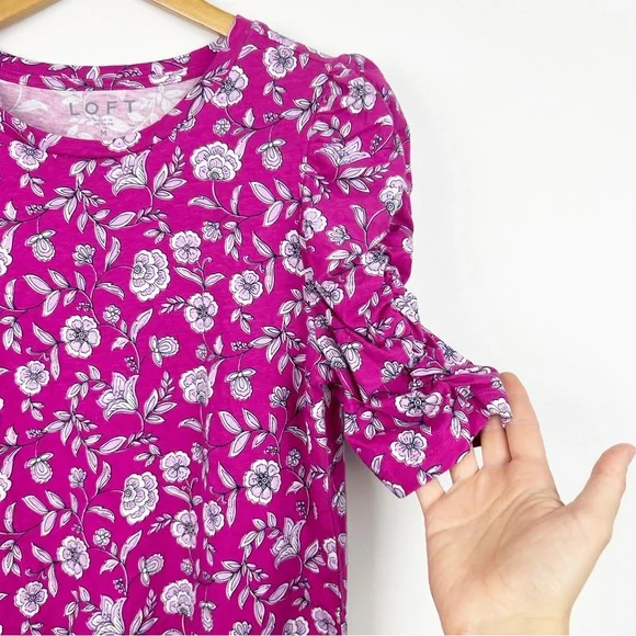Loft Floral Cinched Puff Sleeve Tee NWT Medium - Picture 7 of 9